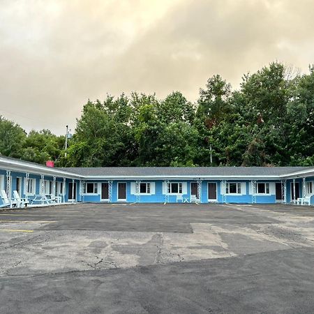וודסטוק Stiles Motel Hill View מראה חיצוני תמונה