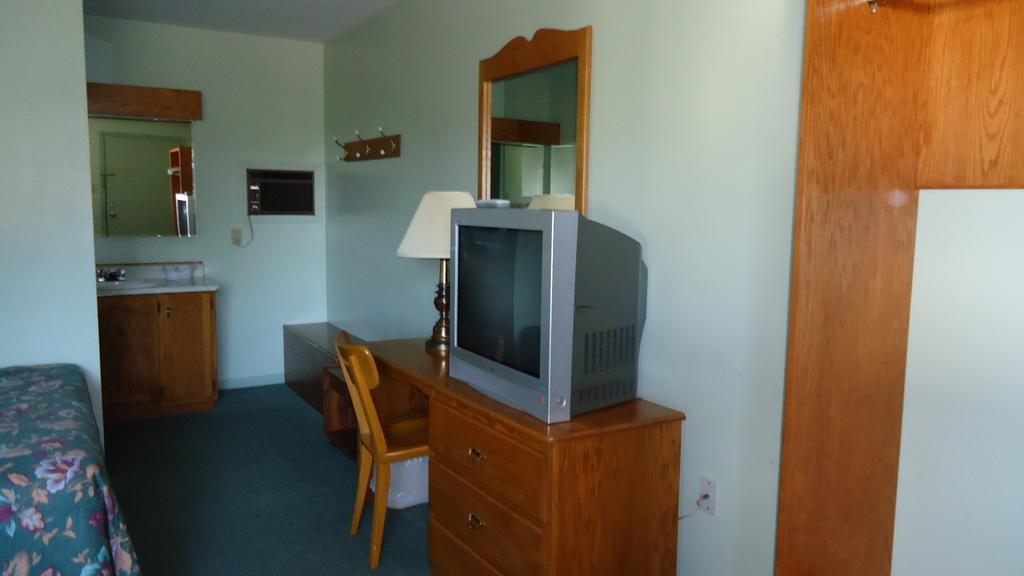 וודסטוק Stiles Motel Hill View חדר תמונה